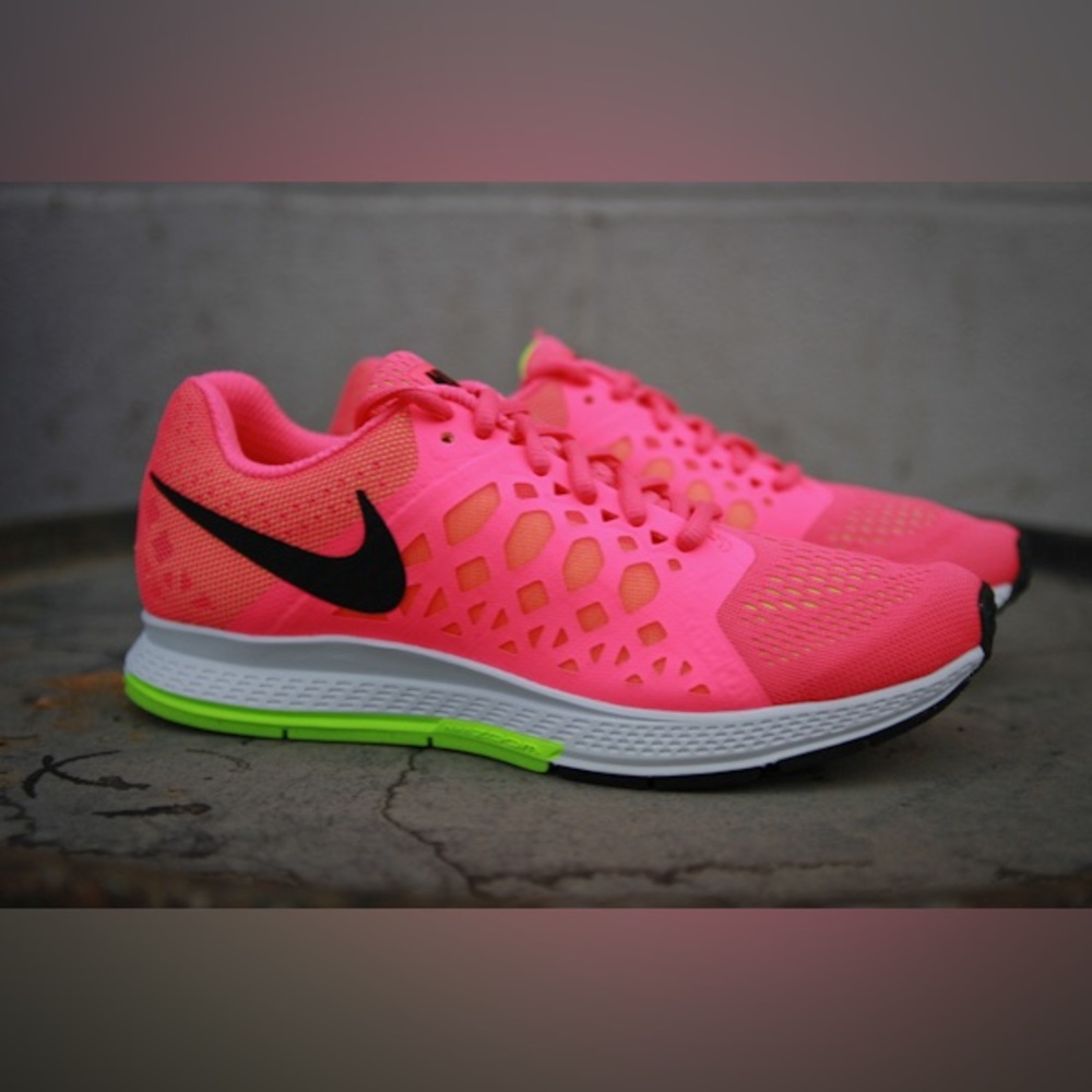 Nike Women’s Zoom Pegasus 31 Running Shoes